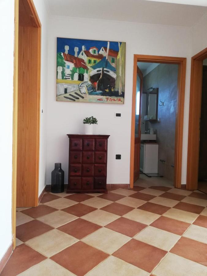 Apartment Laetitia Kastelir Exterior photo